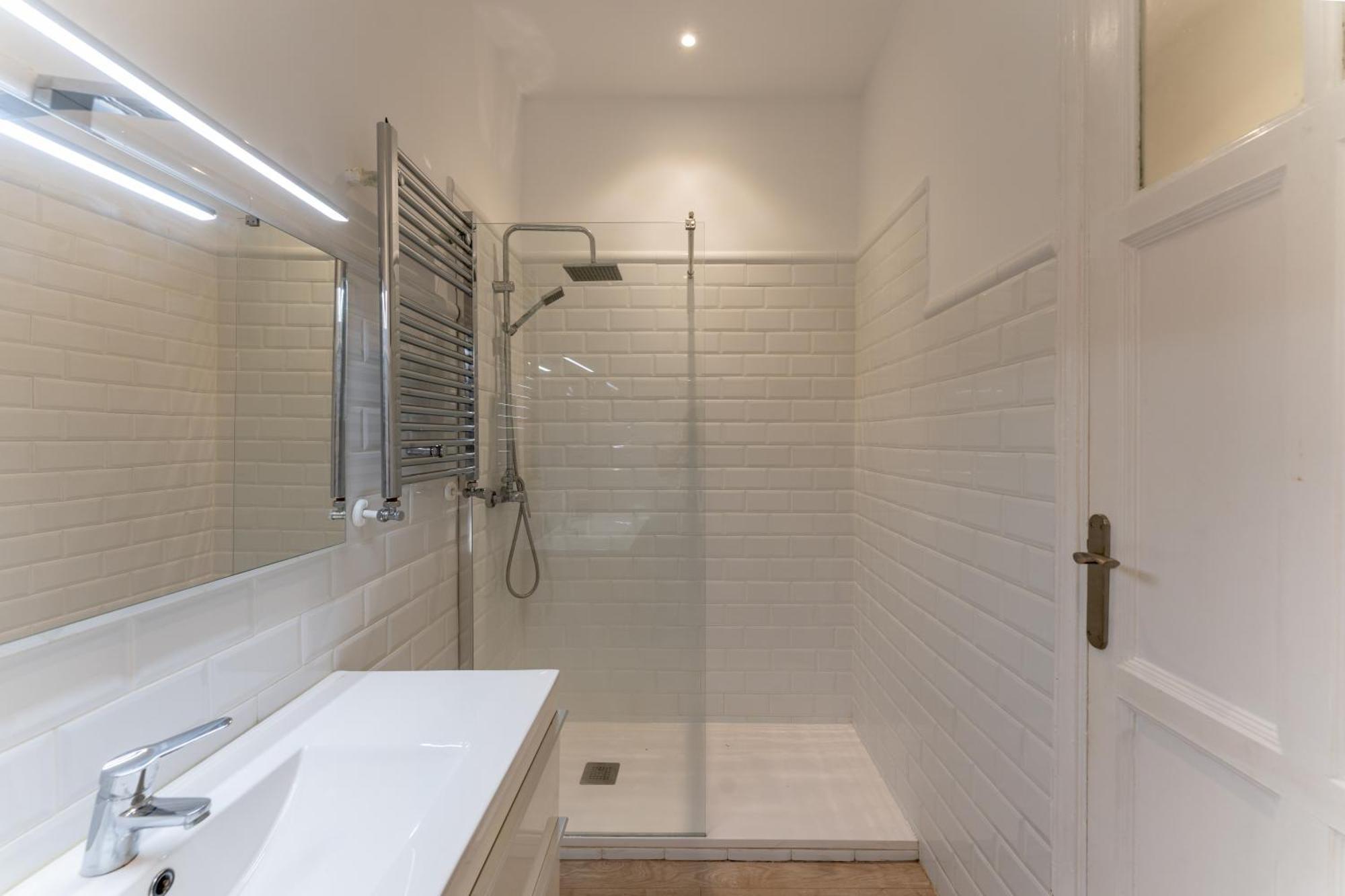 Luxe Apartment In Chamberi Chic Madrid Exterior foto